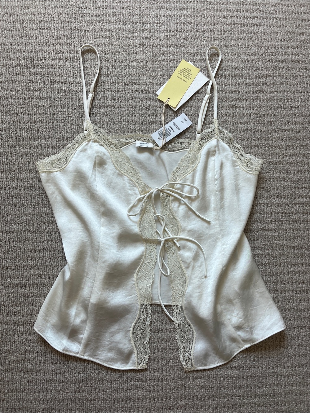 Wilfred Canary lace top in light birch